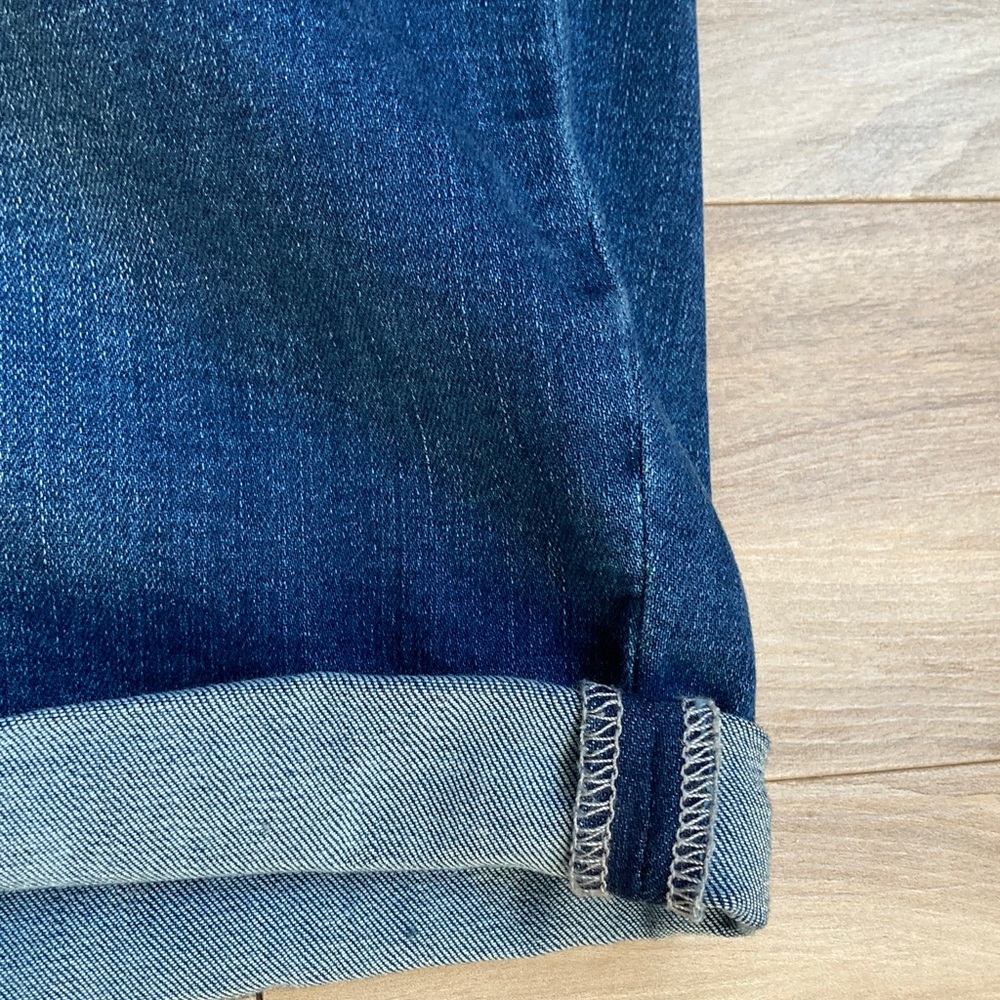 Democracy cuffed jean short w slimming panels & stretch distressed details 24W - Picture 11 of 17